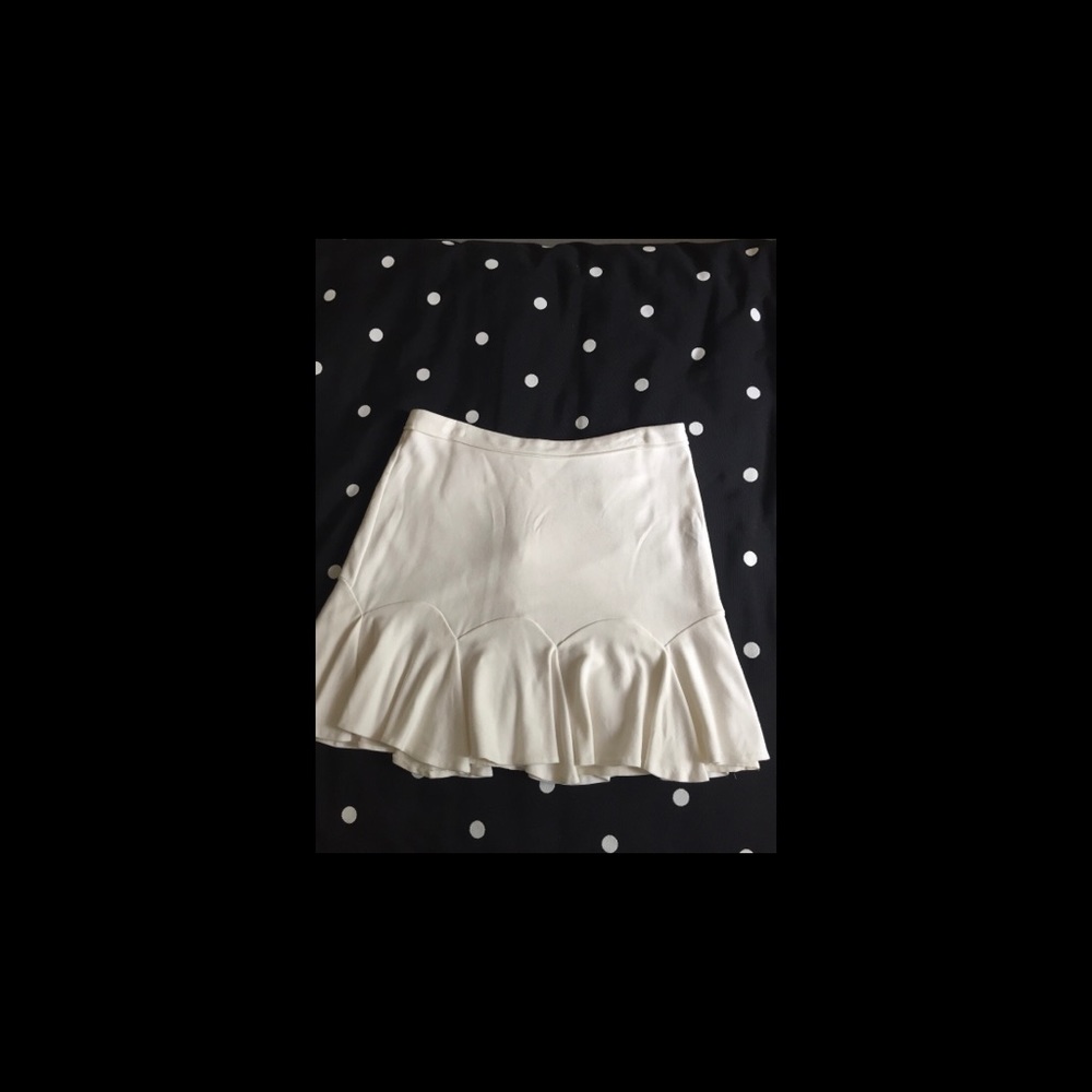 Vince Camuto Pleated White Skirt - Picture 2 of 7